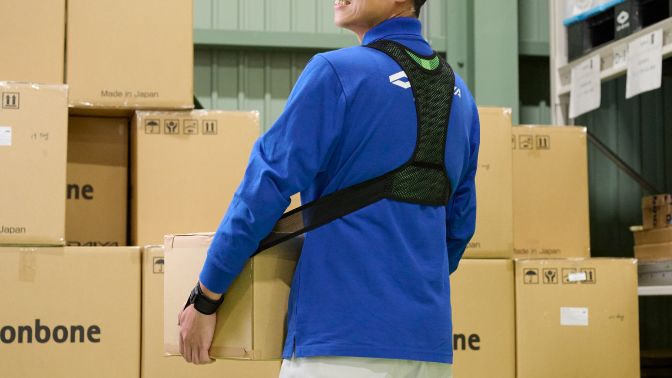 持ち上げ作業をラクに